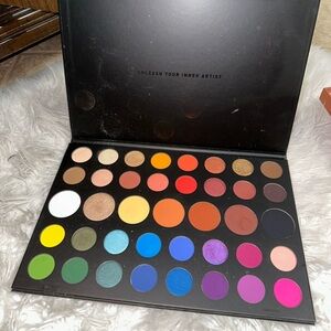 MORPHE X JAMES CHARLES